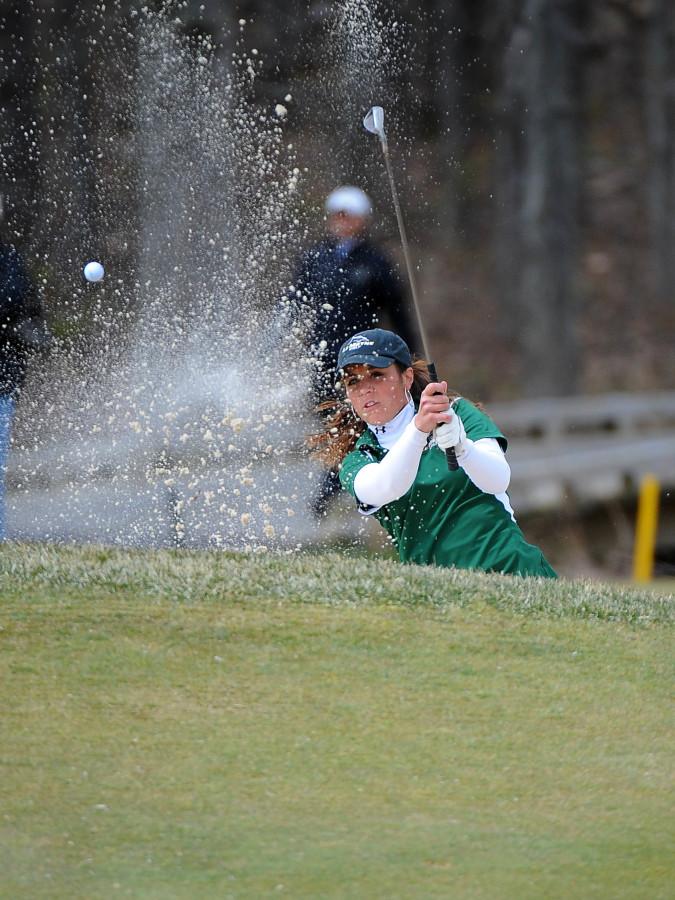 Women’s golf takes second; reidy medals
