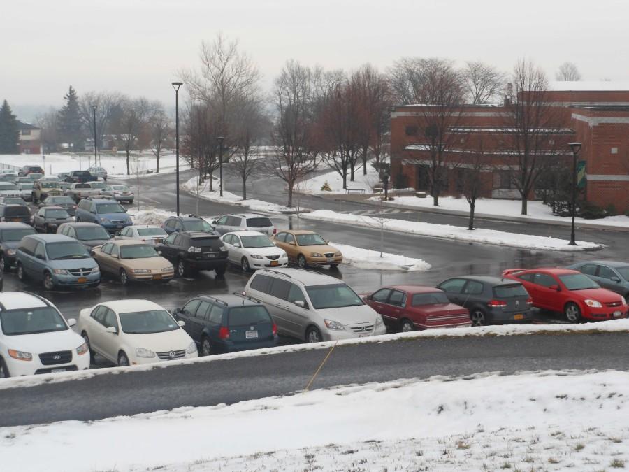 Three students fall victim to parking lot thefts