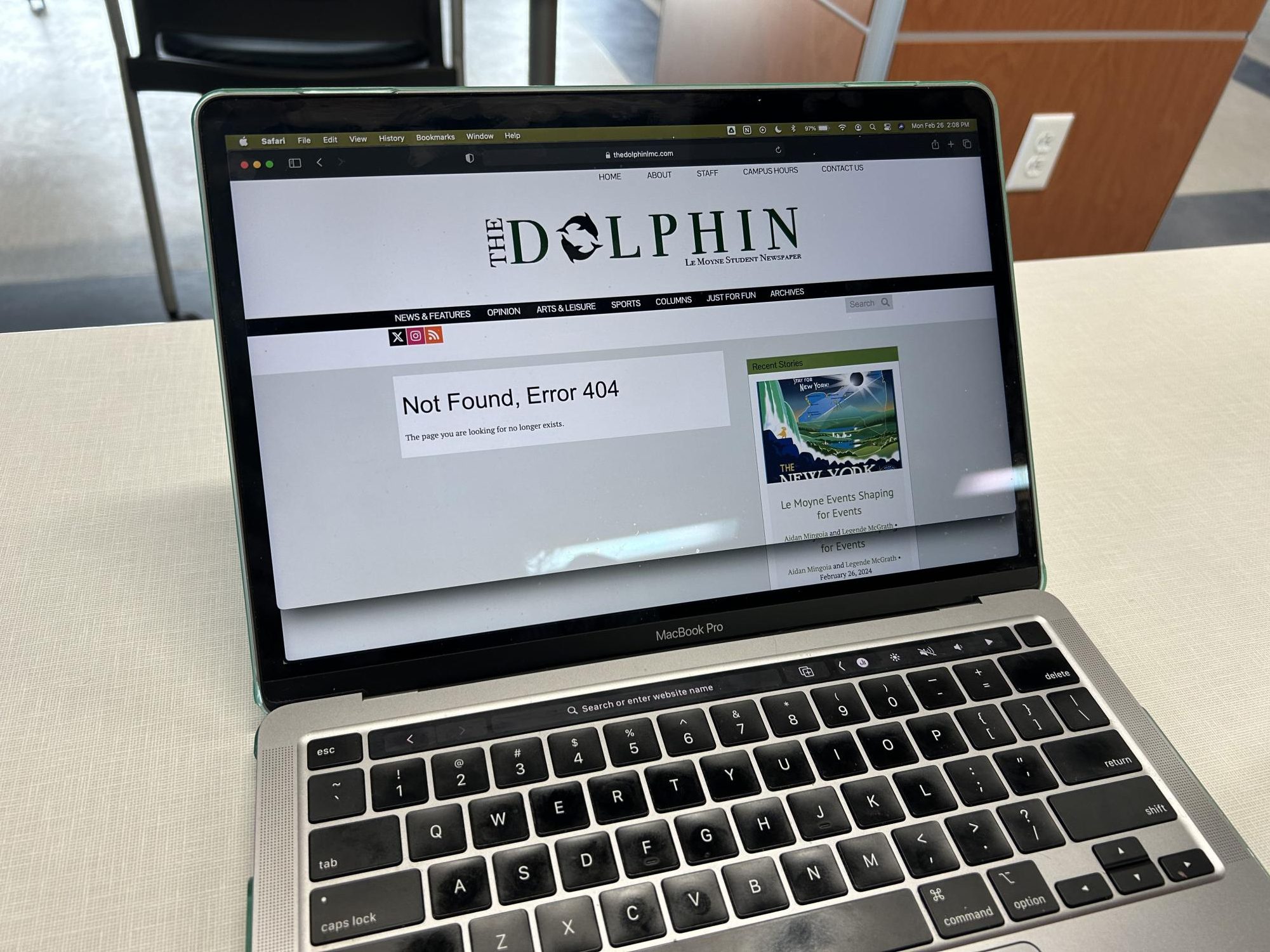 The Dolphin Goes Offline: Copyright Issues Force Paper to Remove Majority of Articles