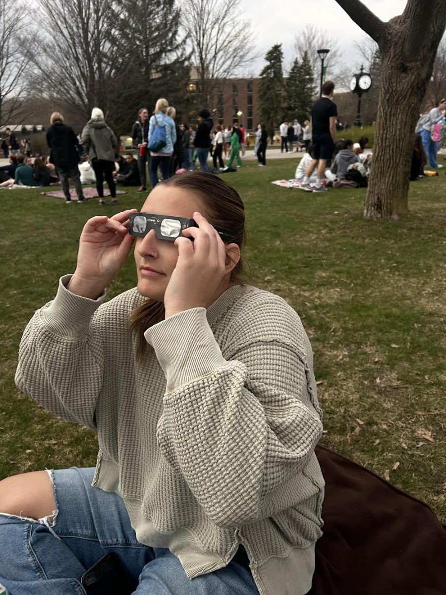 ‘It Felt Like a Gift From God’: Le Moyne Students and Surrounding Community React to Eclipse