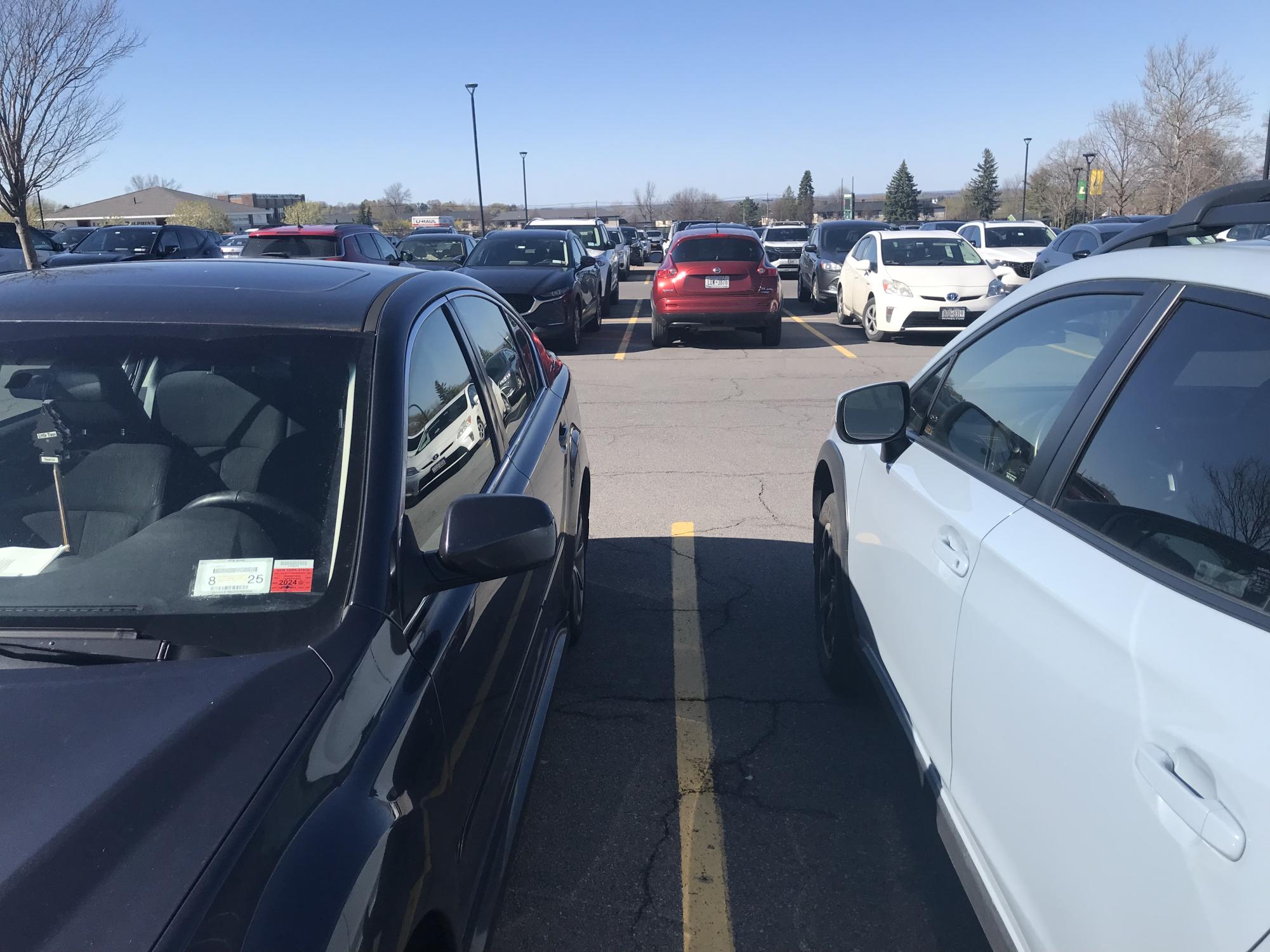 Two Columns: Students Plead for Better Parking Solutions at Le Moyne