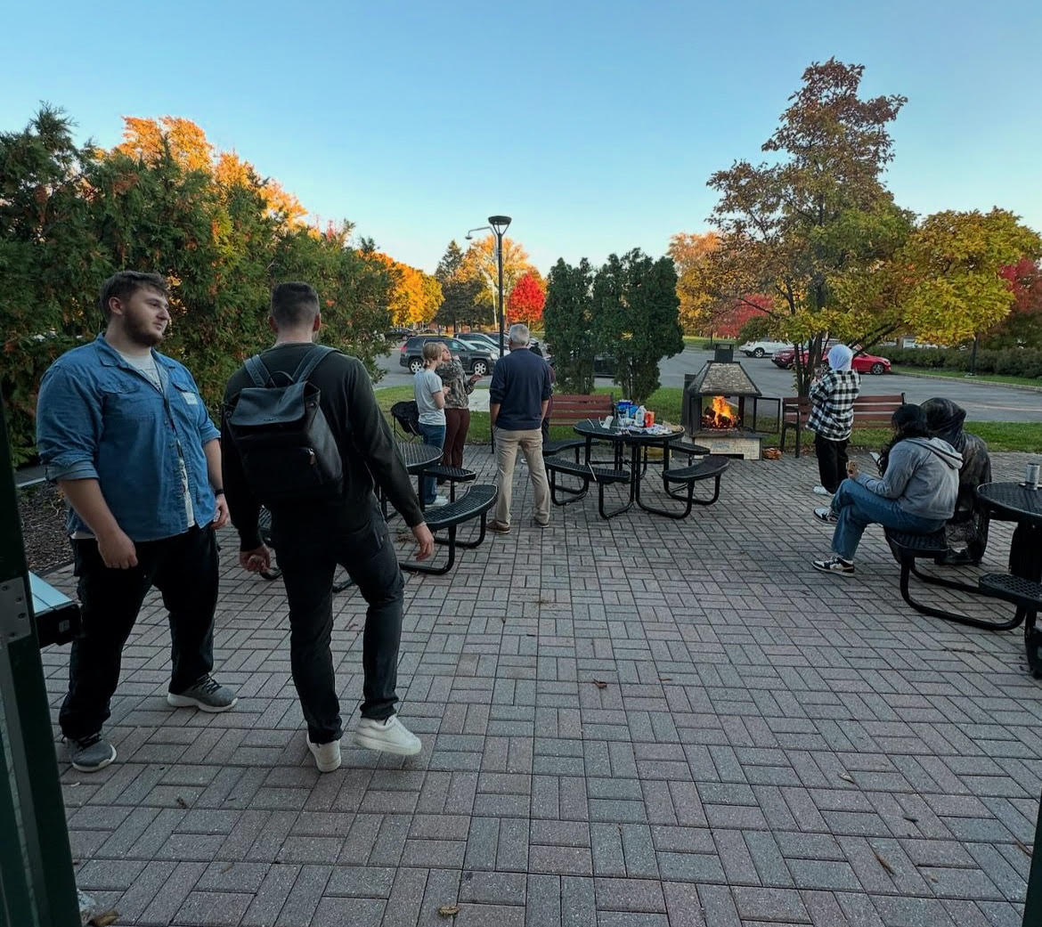 Students enjoying the S’Mores and More event held at the chapel, photo via @phinsalliance_lmc on Instagram