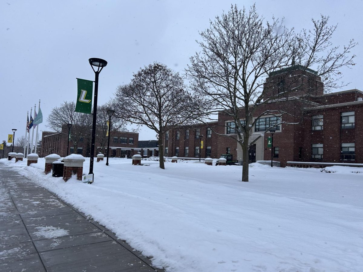 Le Moyne's First Snow Day Raises Questions About Scheduling